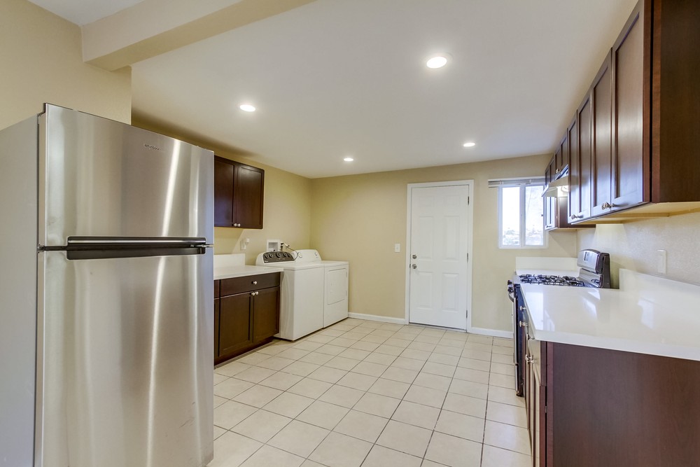 Virtual tour photo 17 of 48 for 309 S Willie James Jones Ave