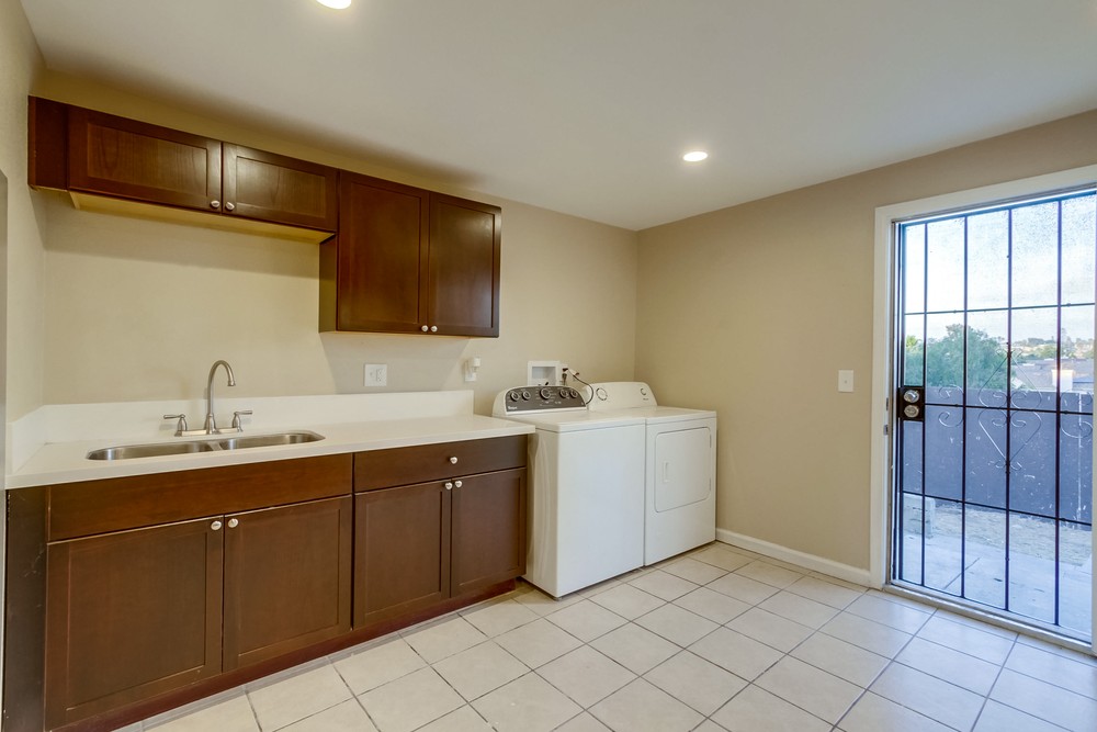 Virtual tour photo 18 of 48 for 309 S Willie James Jones Ave