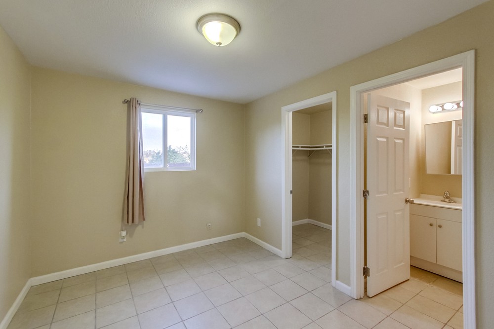 Virtual tour photo 24 of 48 for 309 S Willie James Jones Ave