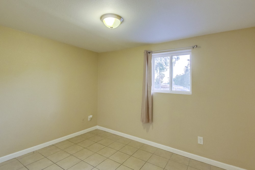 Virtual tour photo 32 of 48 for 309 S Willie James Jones Ave