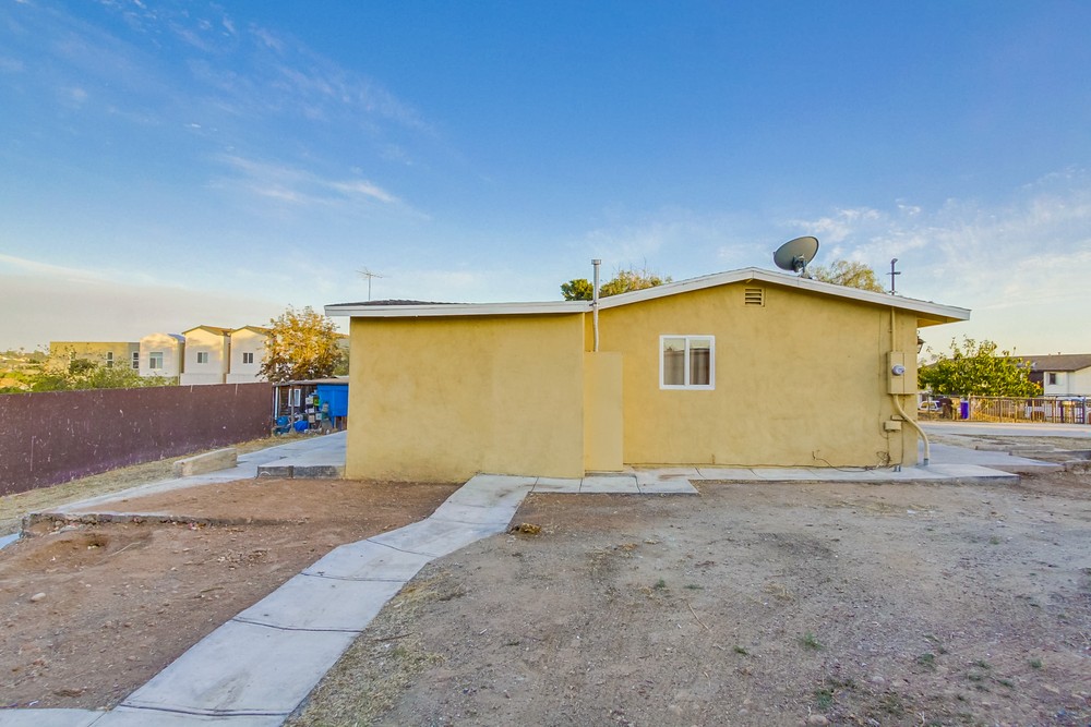 Virtual tour photo 44 of 48 for 309 S Willie James Jones Ave