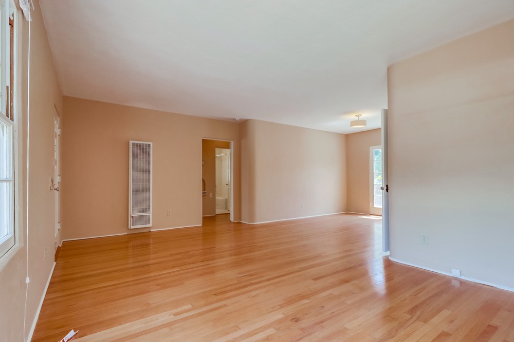 Virtual tour photo 9 of 28 for 3097 Palm St