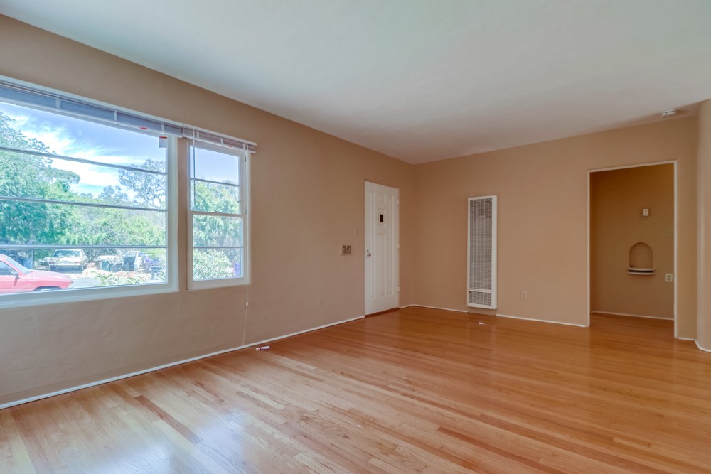 Virtual tour photo 10 of 28 for 3097 Palm St