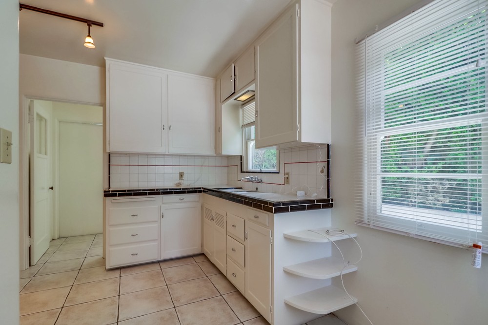 Virtual tour photo 17 of 28 for 3097 Palm St