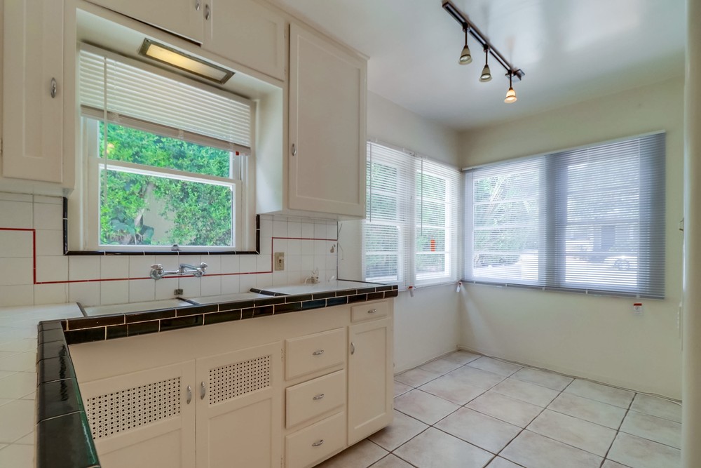 Virtual tour photo 18 of 28 for 3097 Palm St
