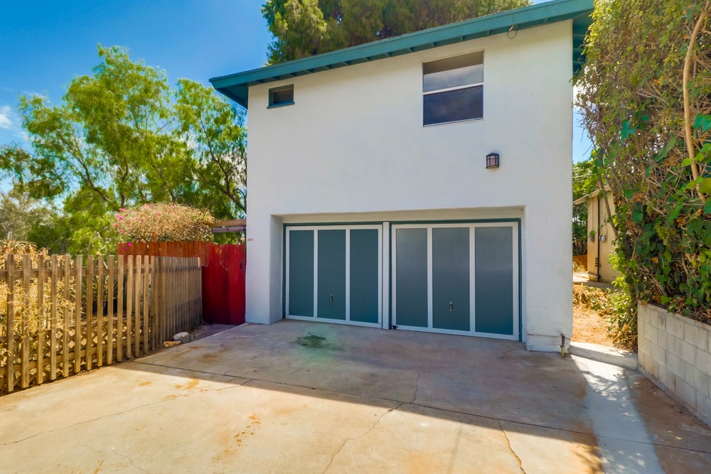 Virtual tour photo 1 of 28 for 3099 Palm St