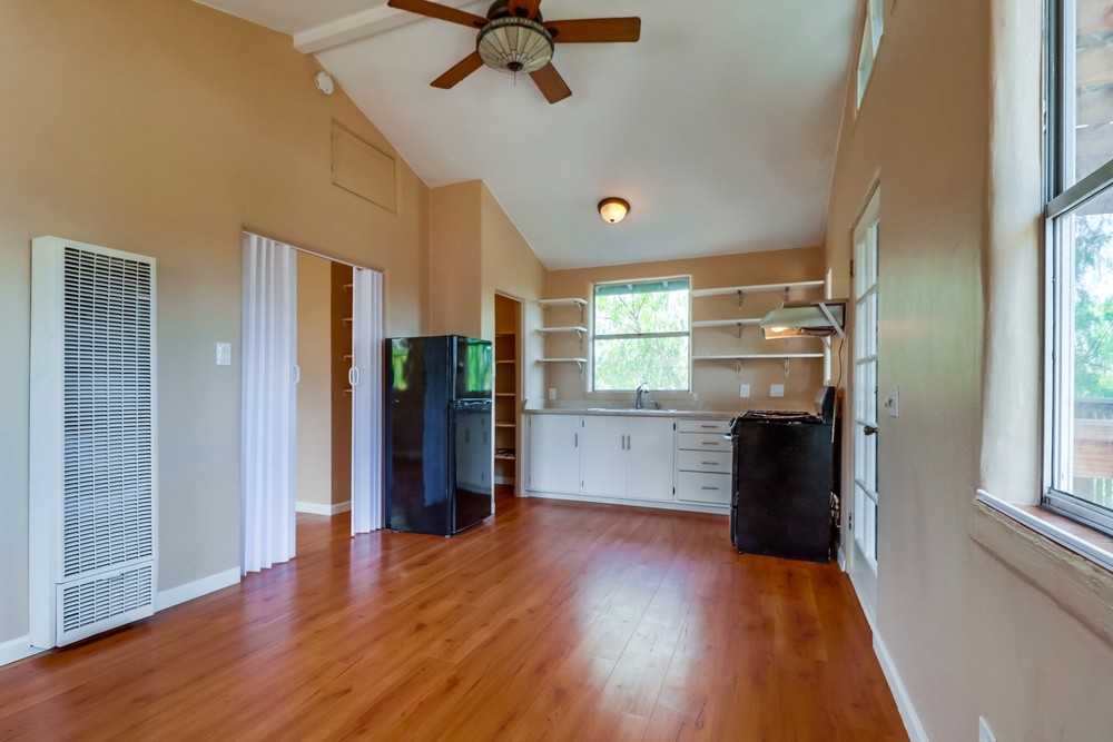 Virtual tour photo 10 of 28 for 3099 Palm St