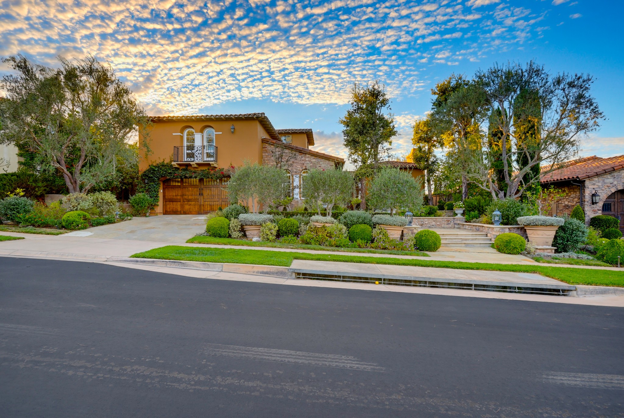 Virtual tour photo 1 of 114 for 31 Overlook Dr