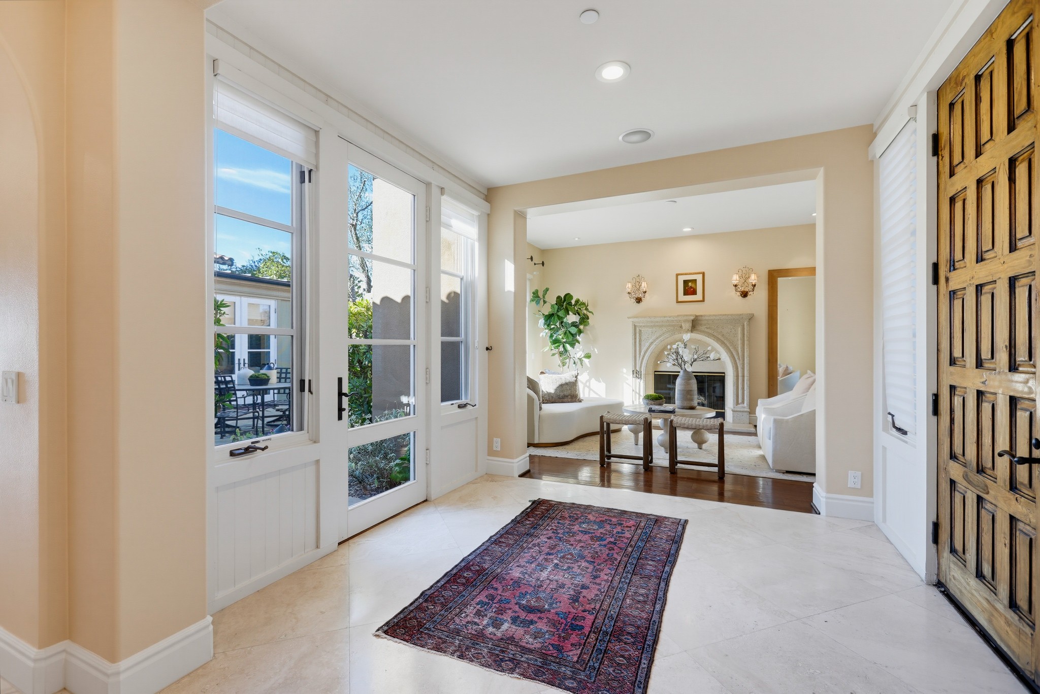 Virtual tour photo 8 of 114 for 31 Overlook Dr