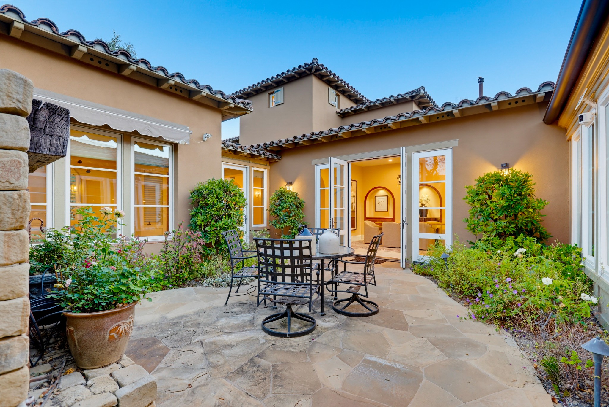 Virtual tour photo 99 of 114 for 31 Overlook Dr