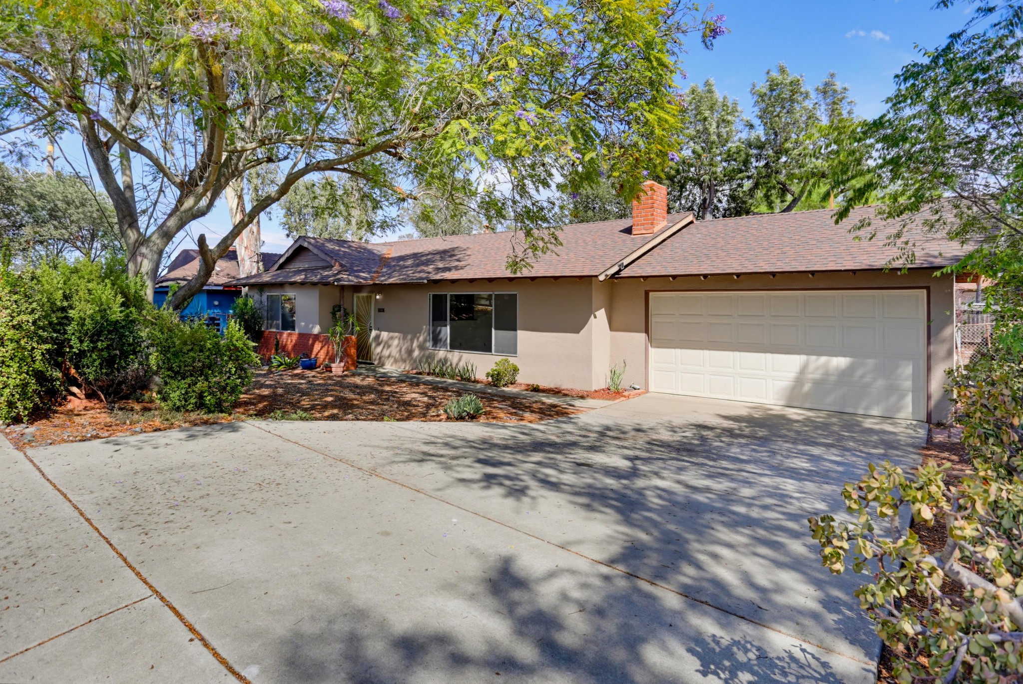 Virtual tour photo 3 of 37 for 310 Elbrook Dr
