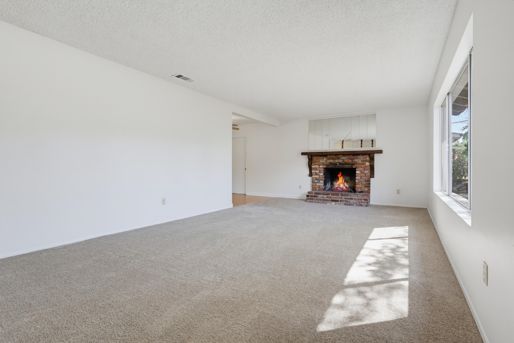 Virtual tour photo 6 of 37 for 310 Elbrook Dr