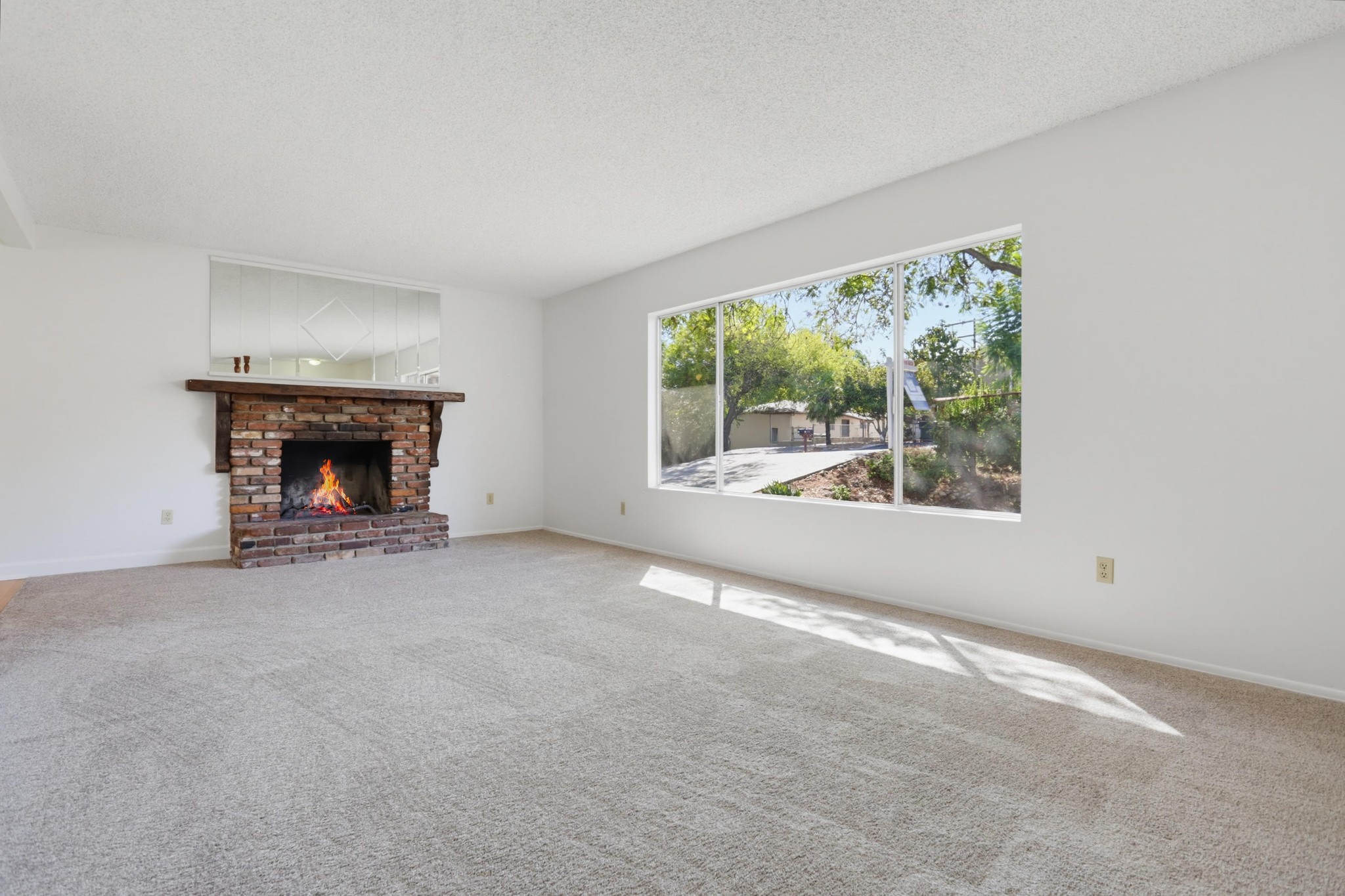 Virtual tour photo 7 of 37 for 310 Elbrook Dr