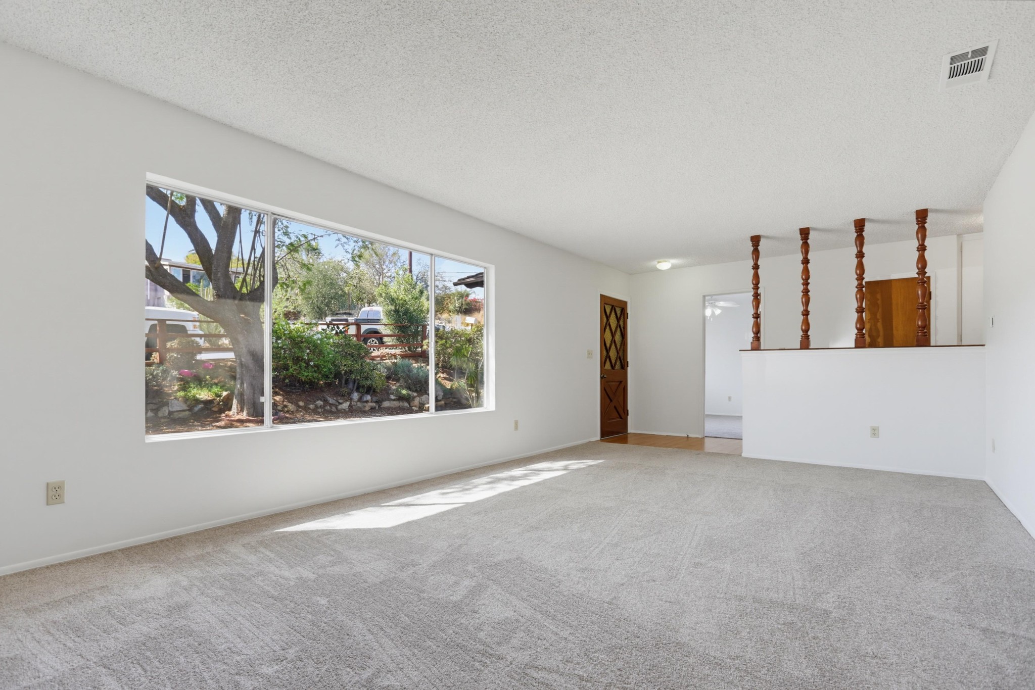 Virtual tour photo 9 of 37 for 310 Elbrook Dr