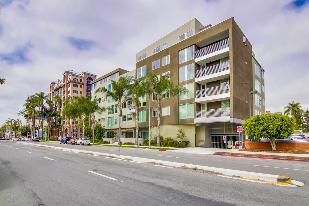 Virtual tour photo 1 of 32 for 3100 Sixth Ave #503