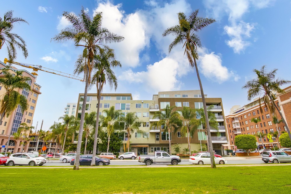 Virtual tour photo 1 of 51 for 3100 Sixth Ave UNIT 409