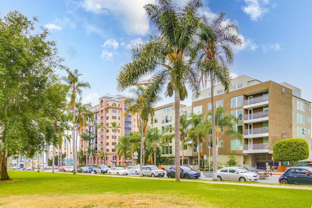 Virtual tour photo 4 of 51 for 3100 Sixth Ave UNIT 409