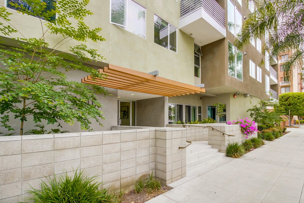 Virtual tour photo 8 of 51 for 3100 Sixth Ave UNIT 409