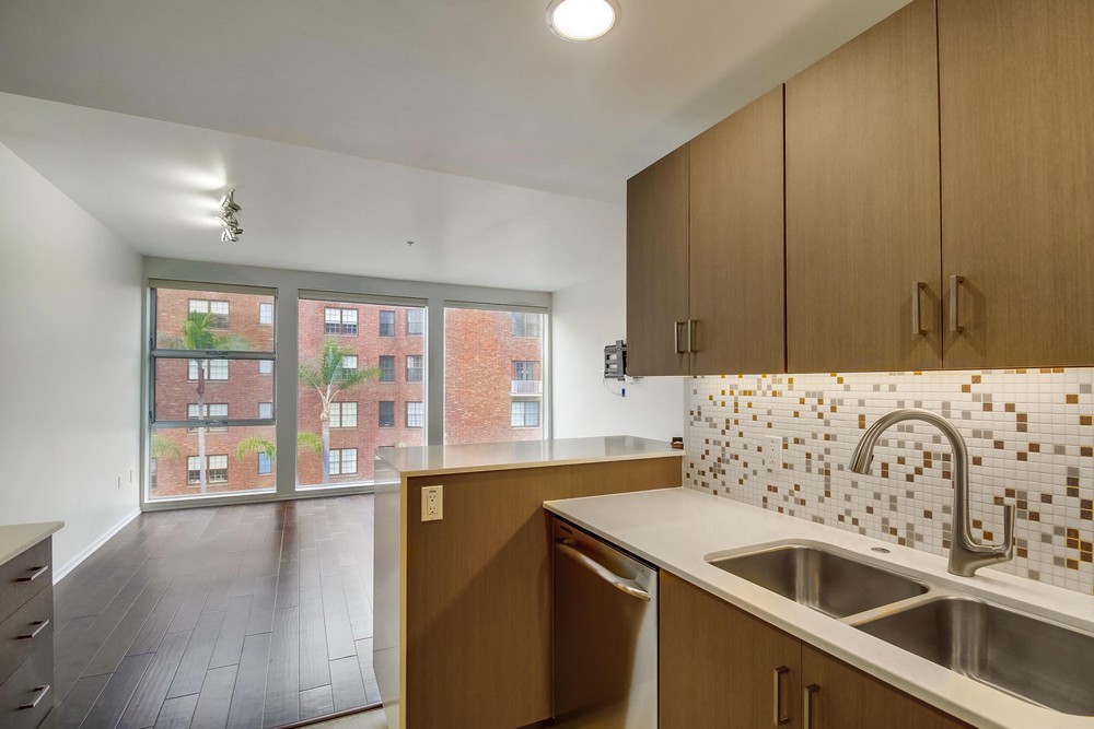 Virtual tour photo 23 of 51 for 3100 Sixth Ave UNIT 409