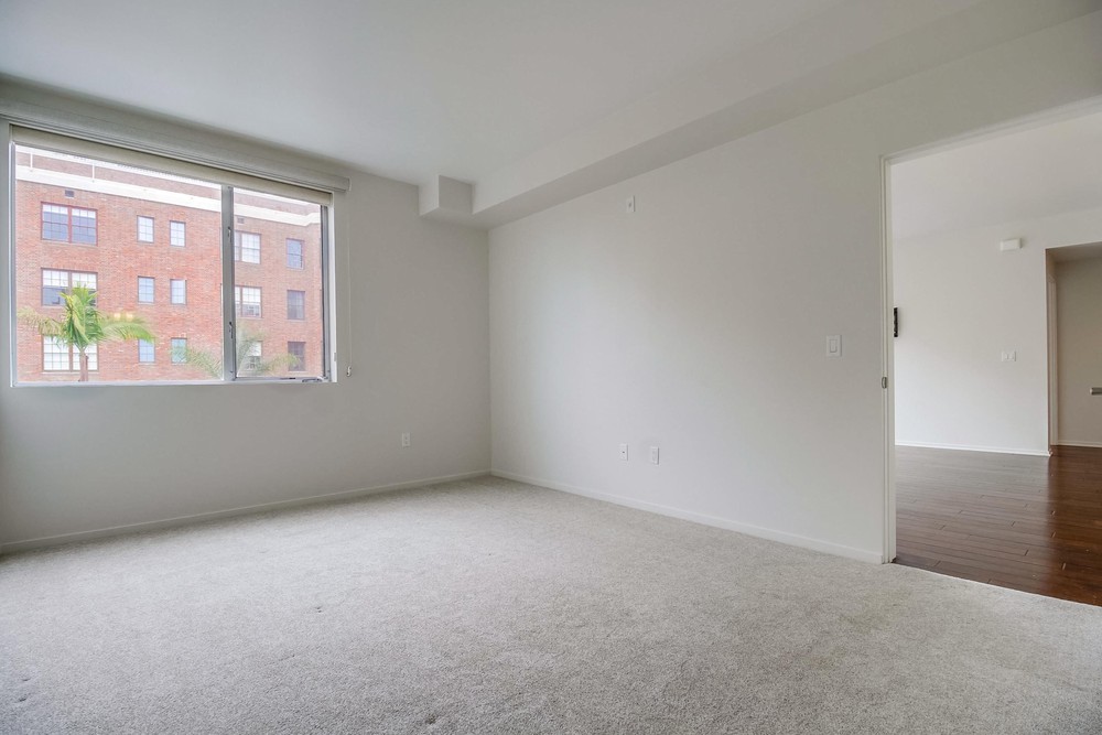 Virtual tour photo 25 of 51 for 3100 Sixth Ave UNIT 409