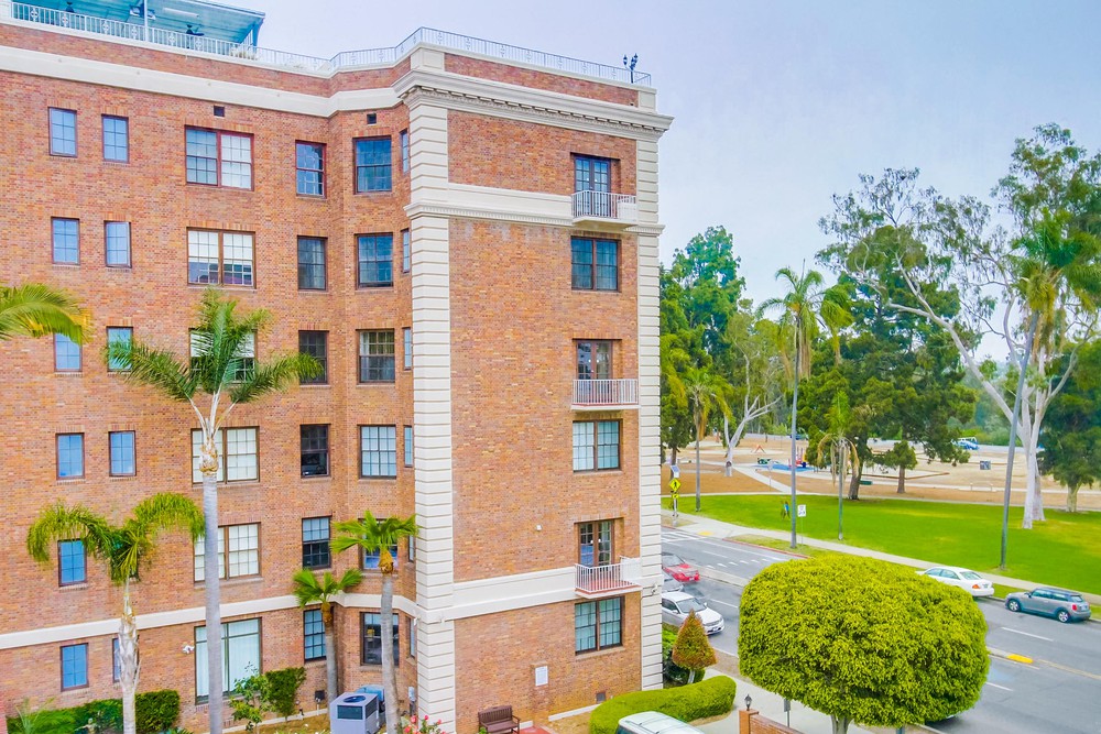 Virtual tour photo 27 of 51 for 3100 Sixth Ave UNIT 409
