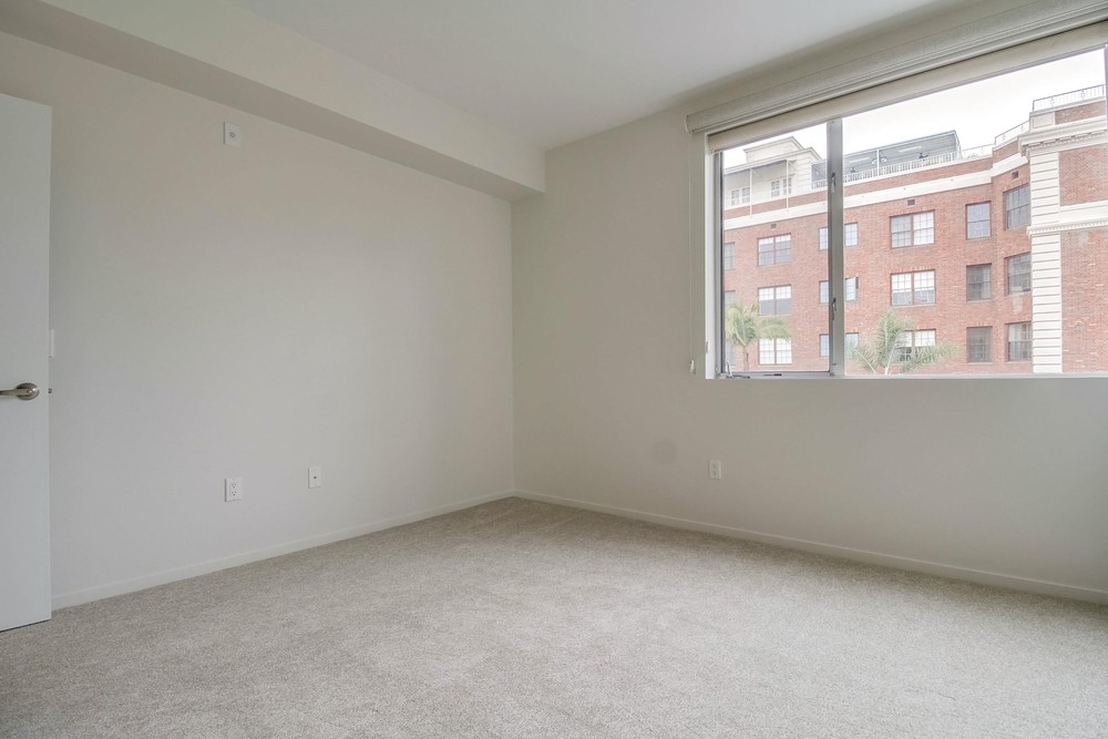 Virtual tour photo 31 of 51 for 3100 Sixth Ave UNIT 409