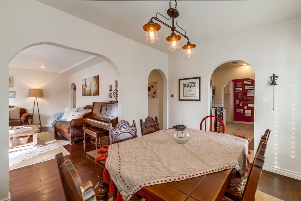 Virtual tour photo 21 of 62 for 3101 Vancouver Ave