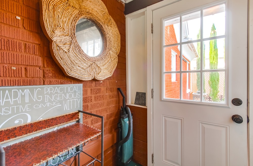 Virtual tour photo 36 of 62 for 3101 Vancouver Ave