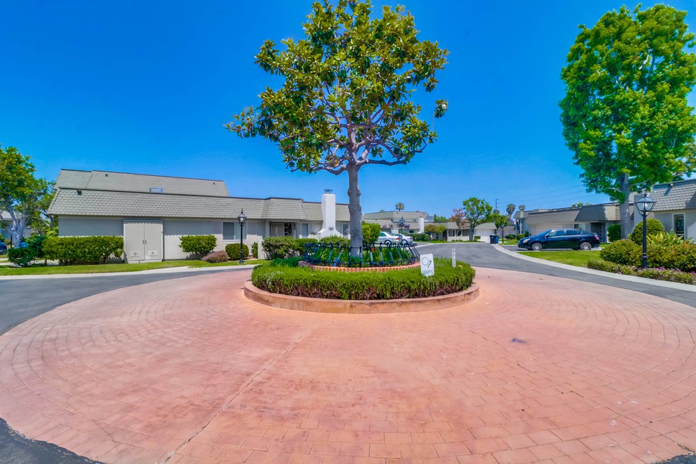 Virtual tour photo 4 of 45 for 3104 Orleans E