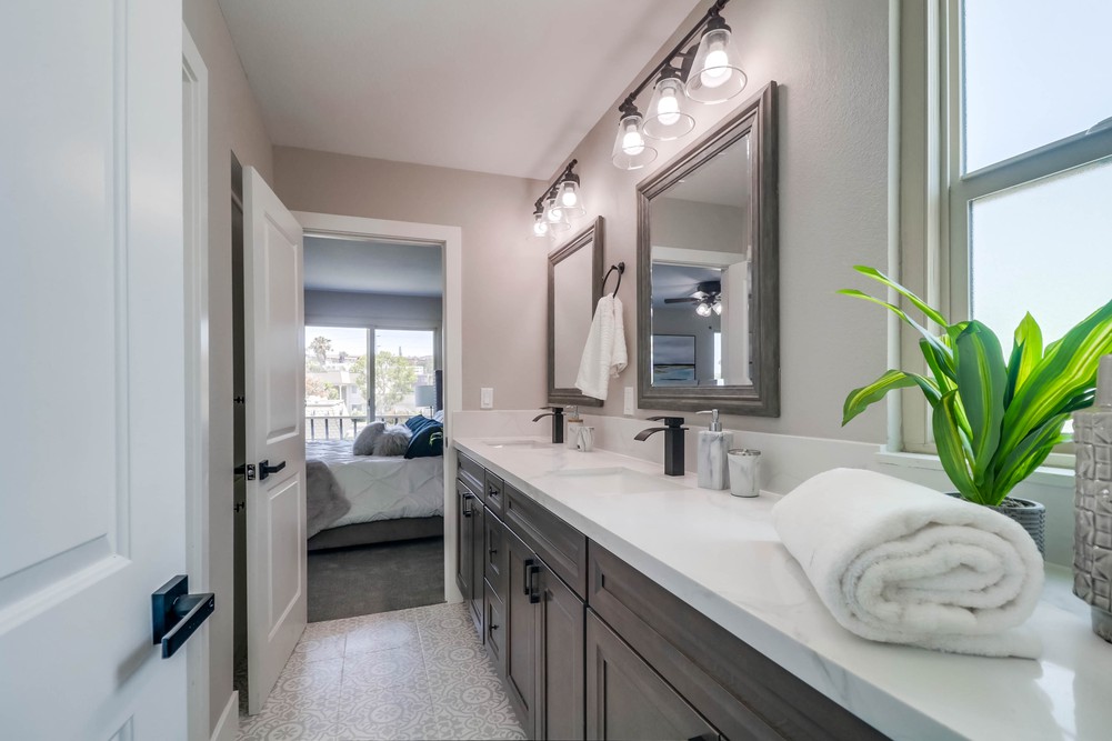 Virtual tour photo 35 of 45 for 3104 Orleans E