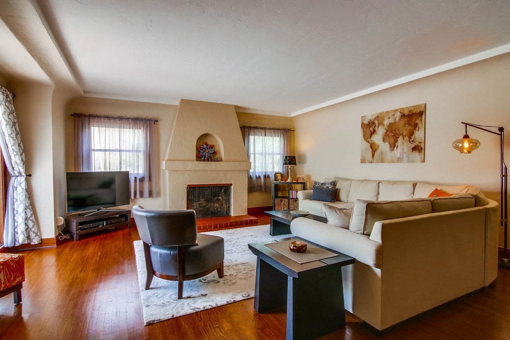 Virtual tour photo 9 of 37 for 3111 Elliott St