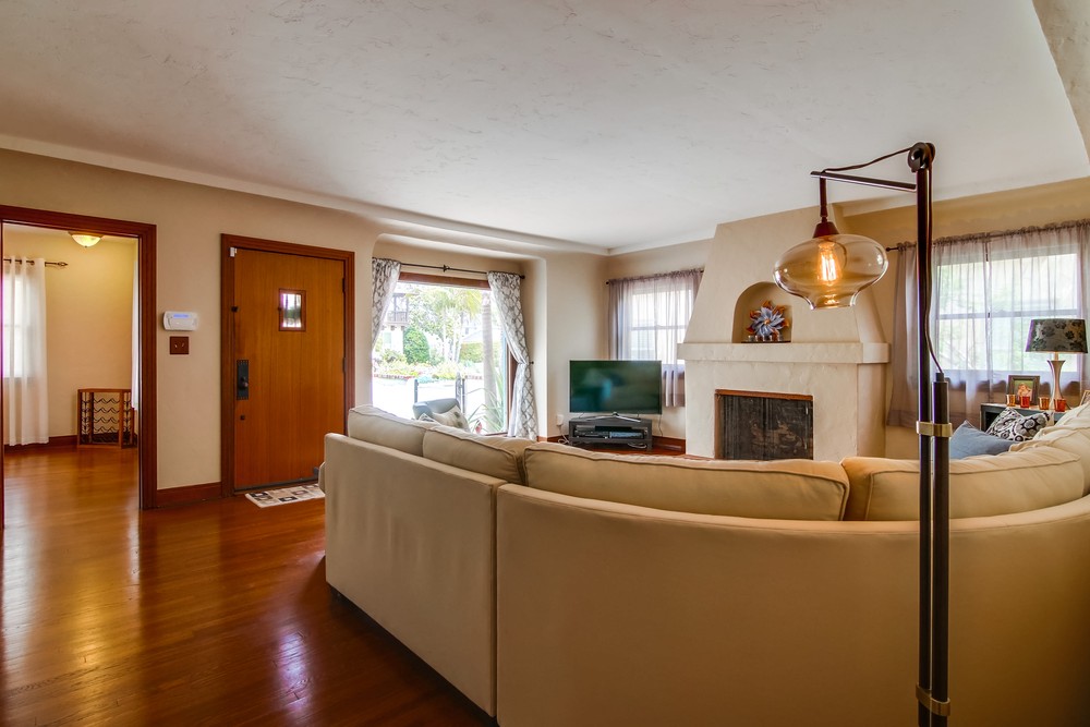 Virtual tour photo 11 of 37 for 3111 Elliott St