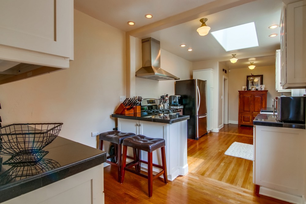 Virtual tour photo 16 of 37 for 3111 Elliott St