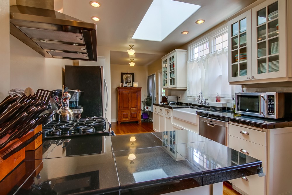 Virtual tour photo 18 of 37 for 3111 Elliott St