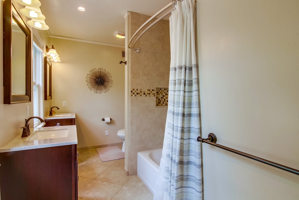 Virtual tour photo 25 of 37 for 3111 Elliott St