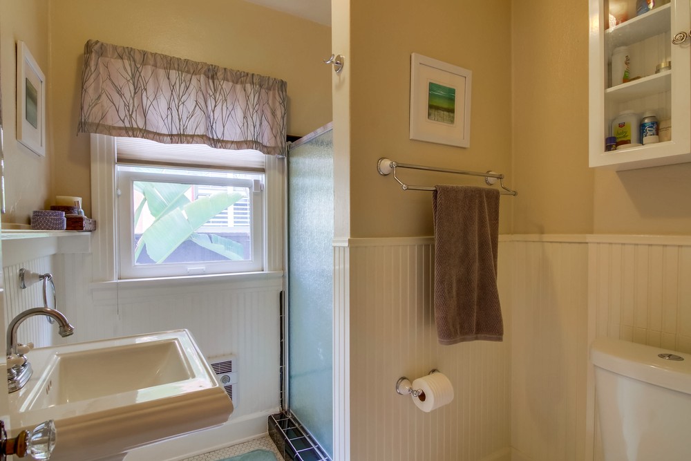 Virtual tour photo 31 of 37 for 3111 Elliott St