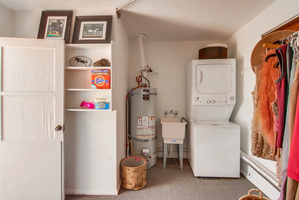 Virtual tour photo 39 of 55 for 3112 Hugo St