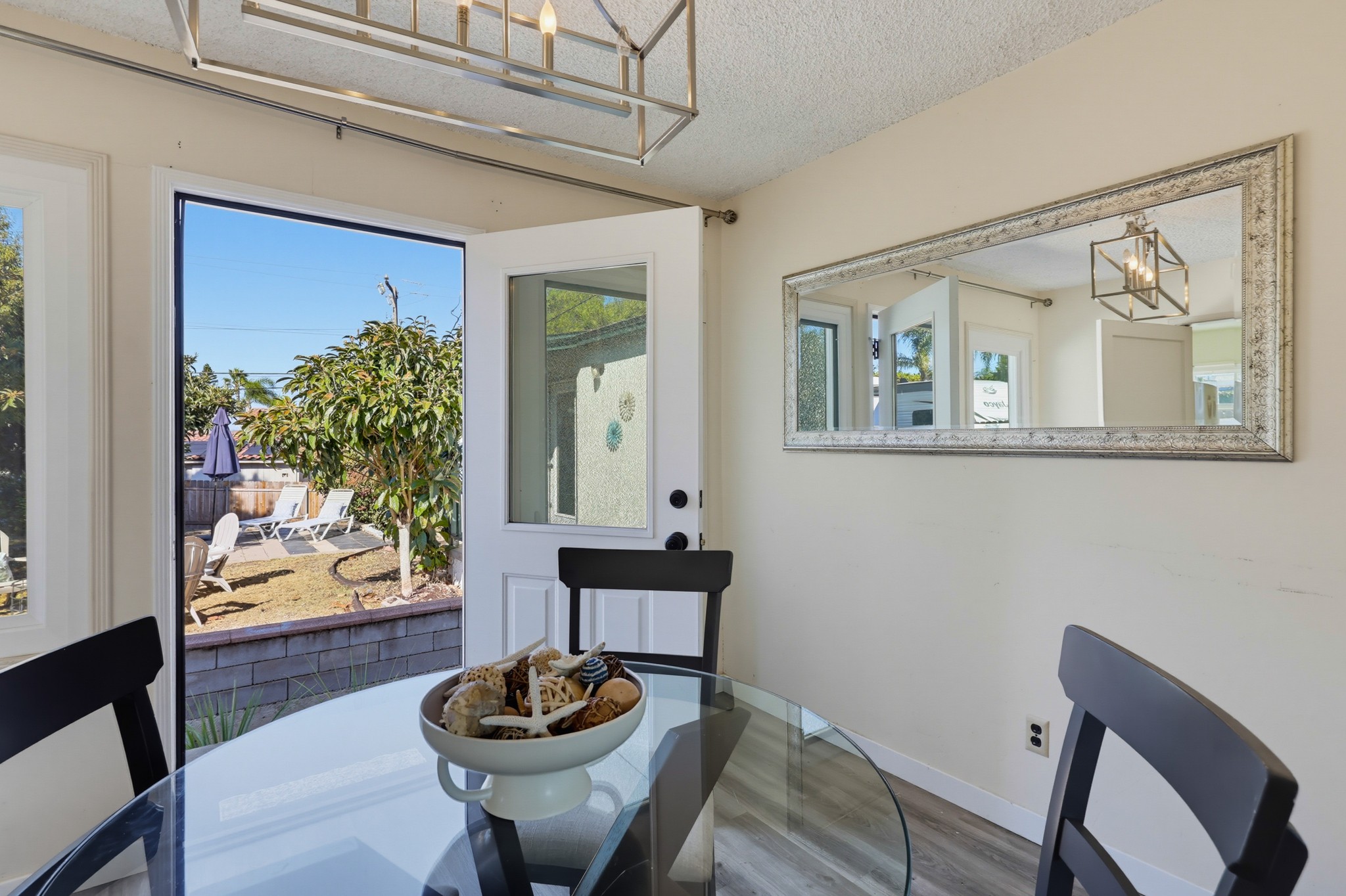 Virtual tour photo 15 of 75 for 3112 N Evergreen St