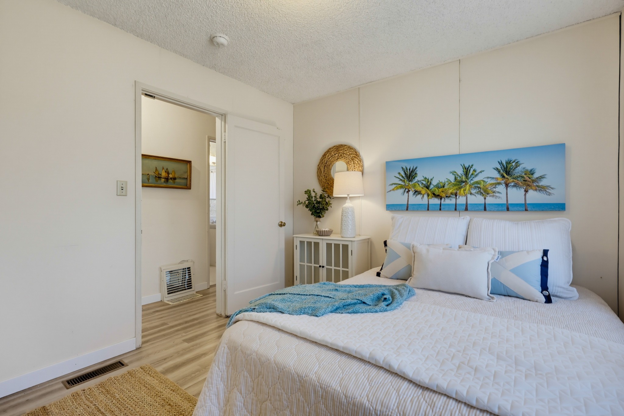 Virtual tour photo 31 of 75 for 3112 N Evergreen St