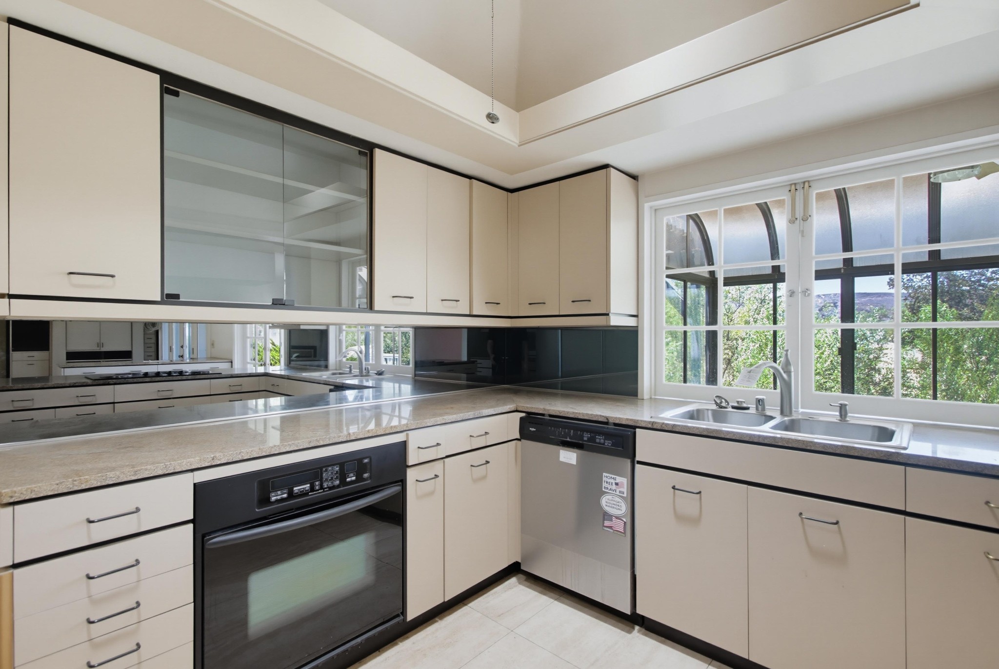 Virtual tour photo 18 of 60 for 31122 Old River Rd