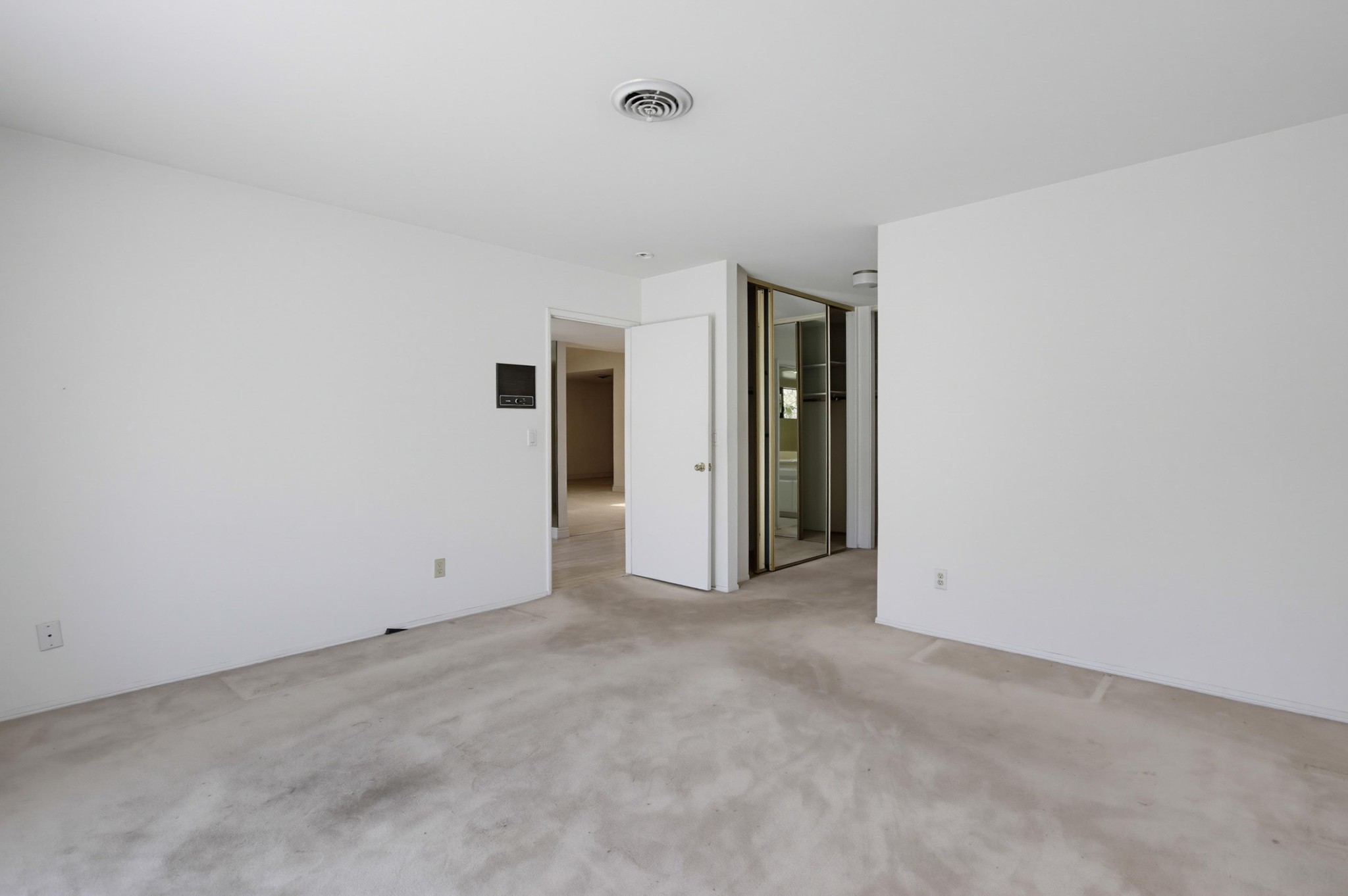 Virtual tour photo 28 of 60 for 31122 Old River Rd