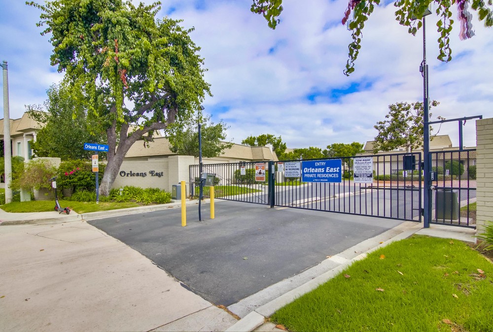 Virtual tour photo 3 of 38 for 3113 Orleans E