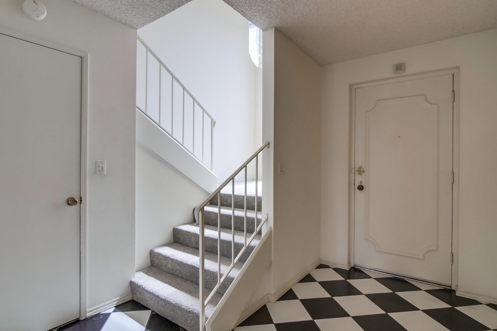 Virtual tour photo 21 of 38 for 3113 Orleans E