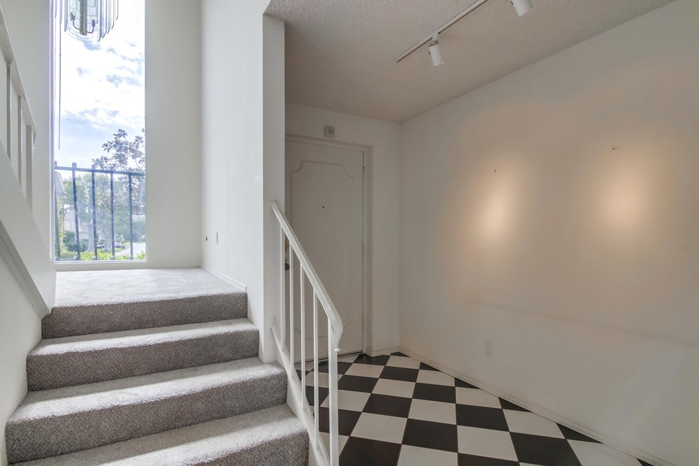 Virtual tour photo 22 of 38 for 3113 Orleans E