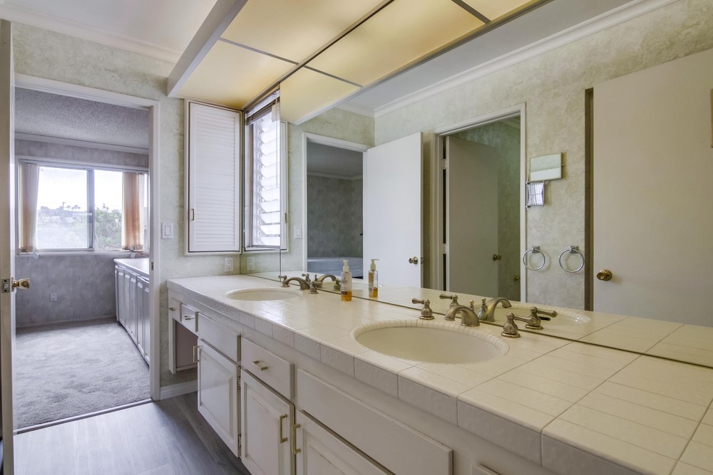 Virtual tour photo 29 of 38 for 3113 Orleans E