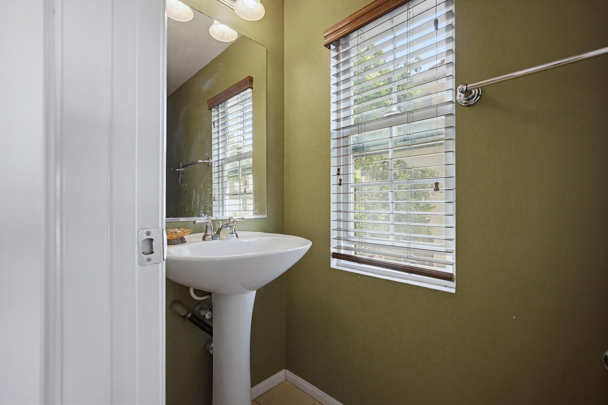 Virtual tour photo 14 of 40 for 31173 Strawberry Tree Ln