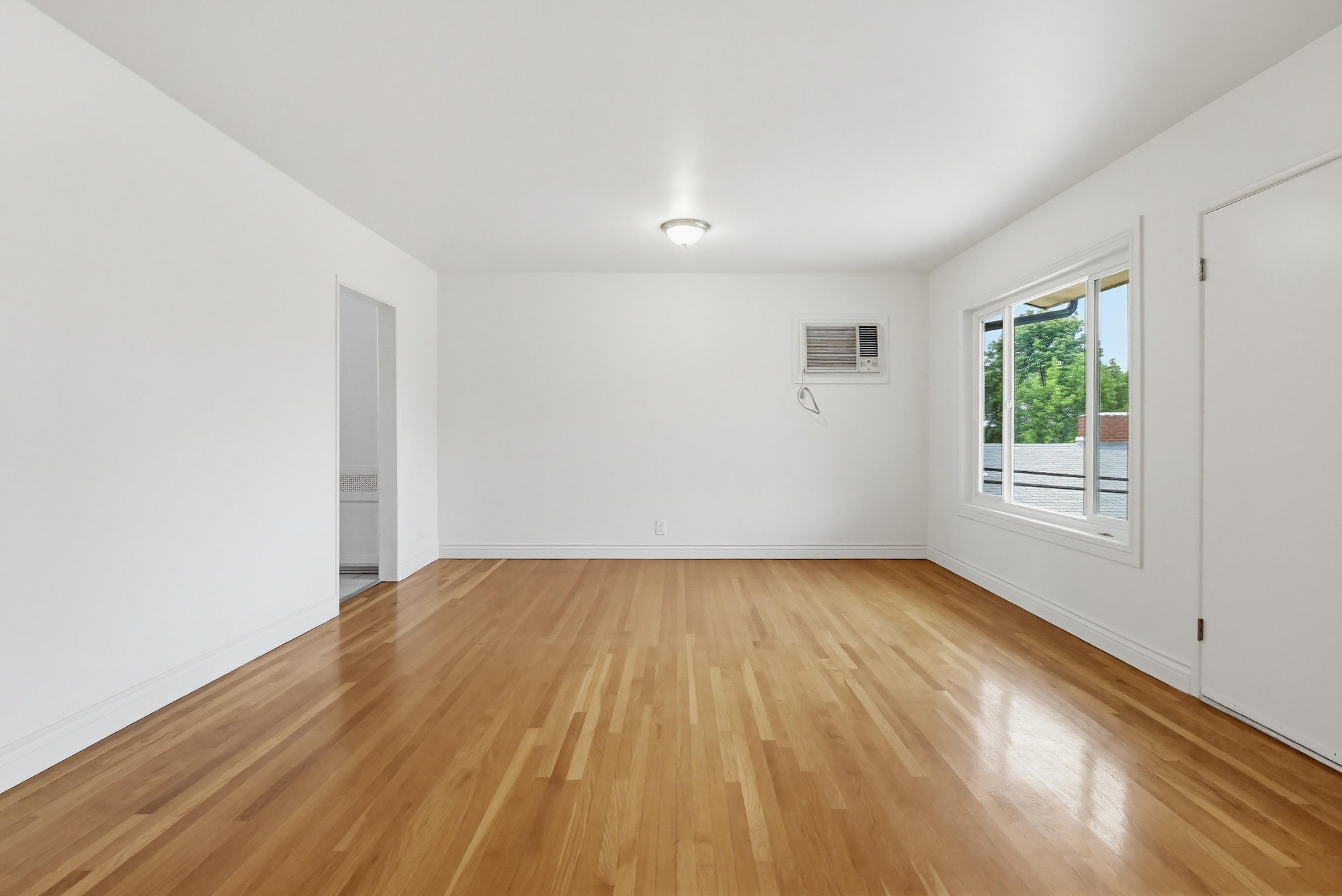 Virtual tour photo 11 of 35 for 312 Raymondale Dr f