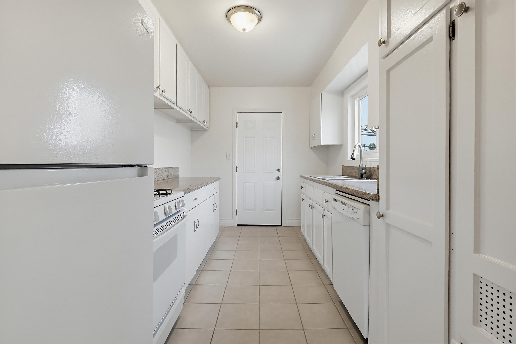 Virtual tour photo 13 of 35 for 312 Raymondale Dr f