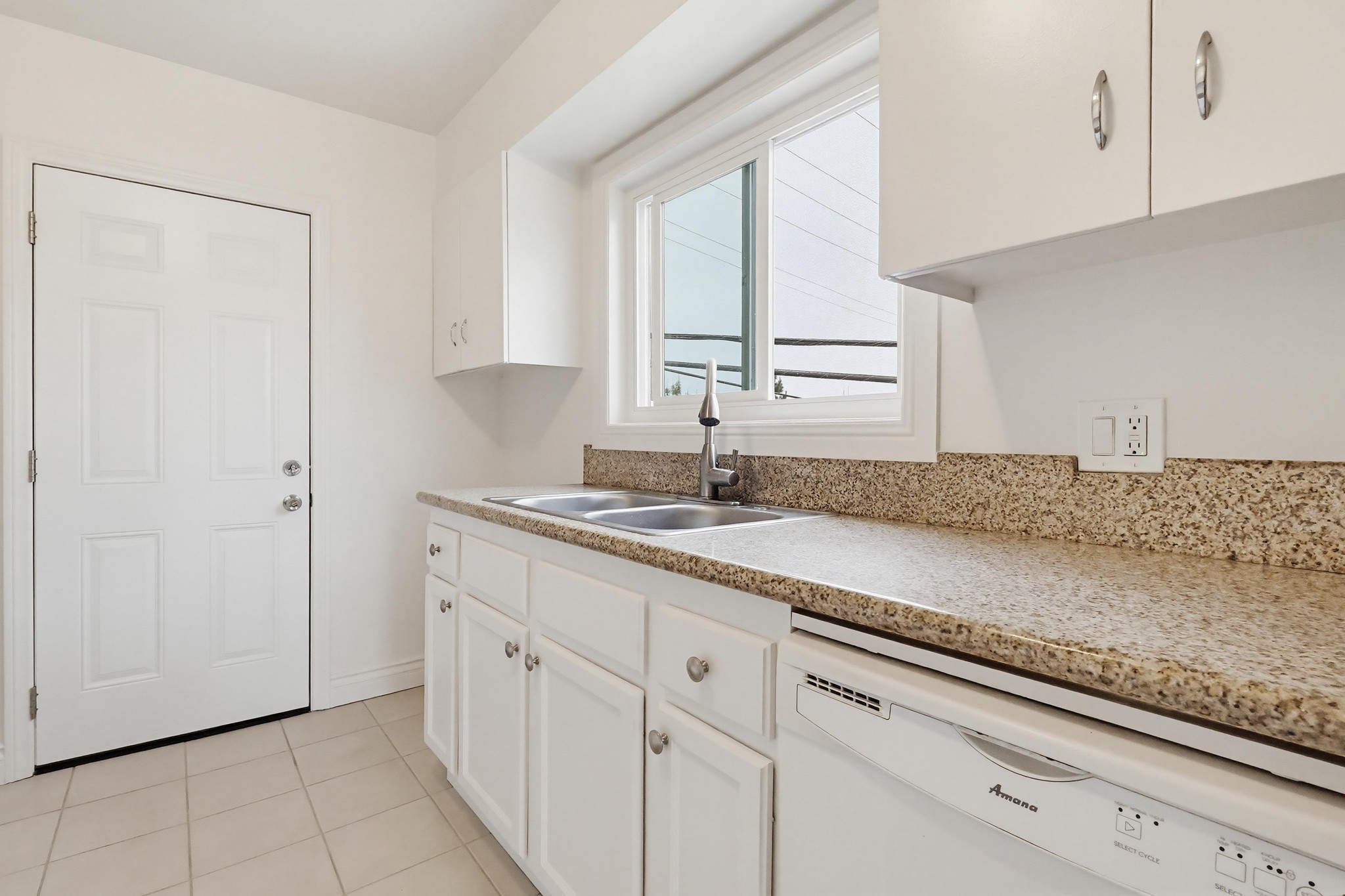 Virtual tour photo 15 of 35 for 312 Raymondale Dr f