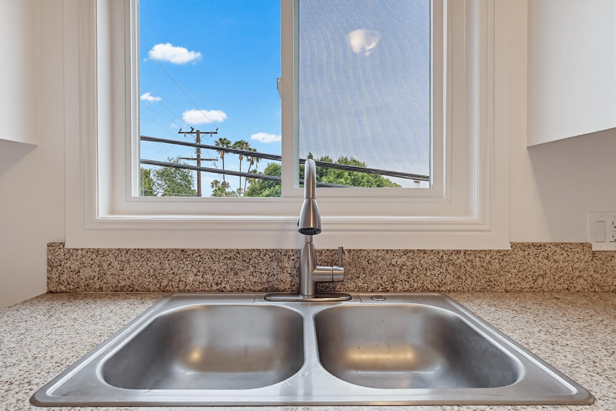 Virtual tour photo 16 of 35 for 312 Raymondale Dr f